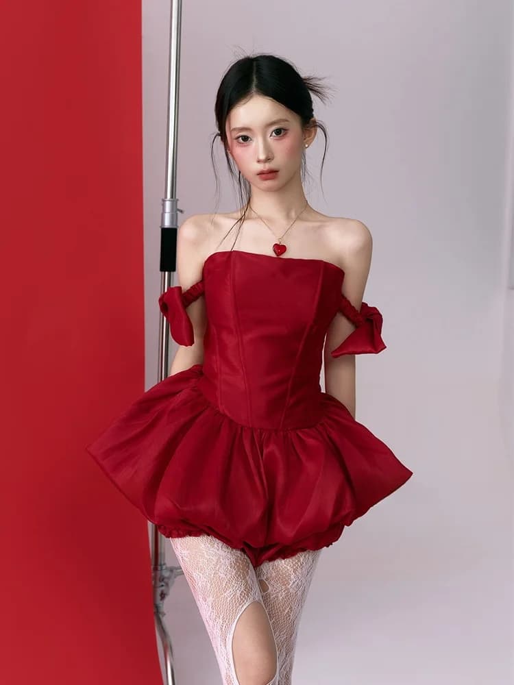 Abito da damigella d'onore monospalla in raso rosso, gonna corta a vita alta e voluminosa, regalo di compleanno per donne nel anno dello zodiaco cinese