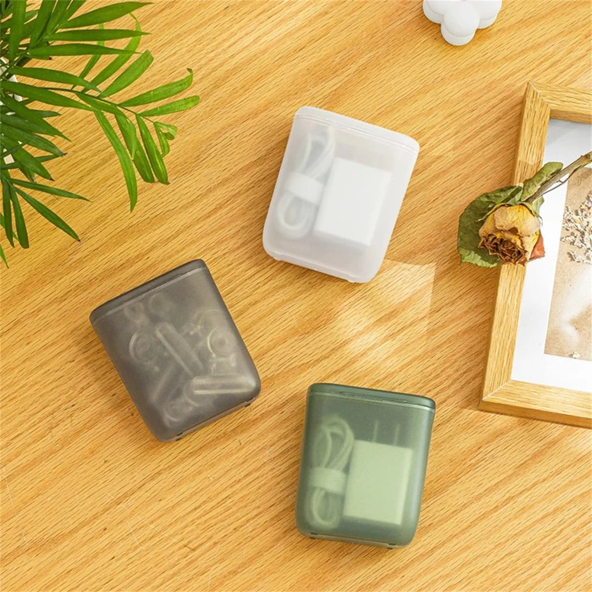 Scatola porta cavi da scrivania antipolvere con coperchio, contenitore trasparente per cavi e caricabatterie per cellulare, per ufficio e casa