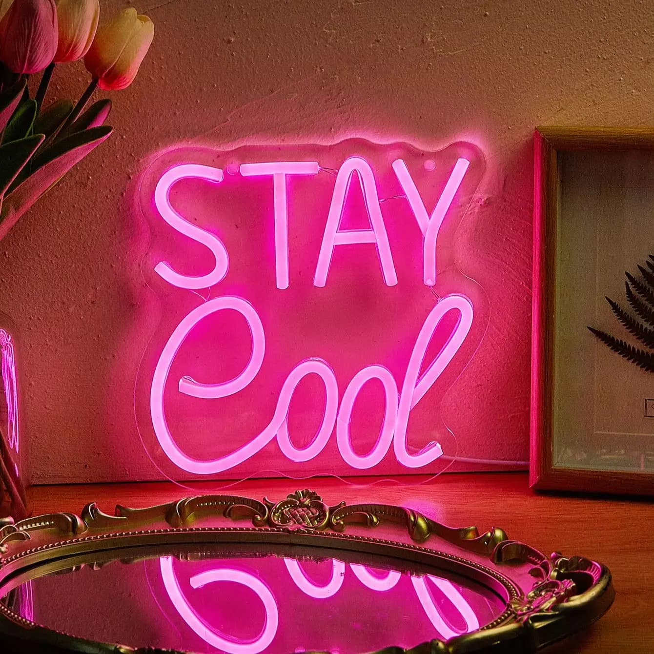 Chi-buy LED Neon 'Stay Cool' - Insegna Luminosa a LED Alimentata via USB, Luce Notturna 3D, Decorazione da Parete per Camera da Letto e Soggiorno