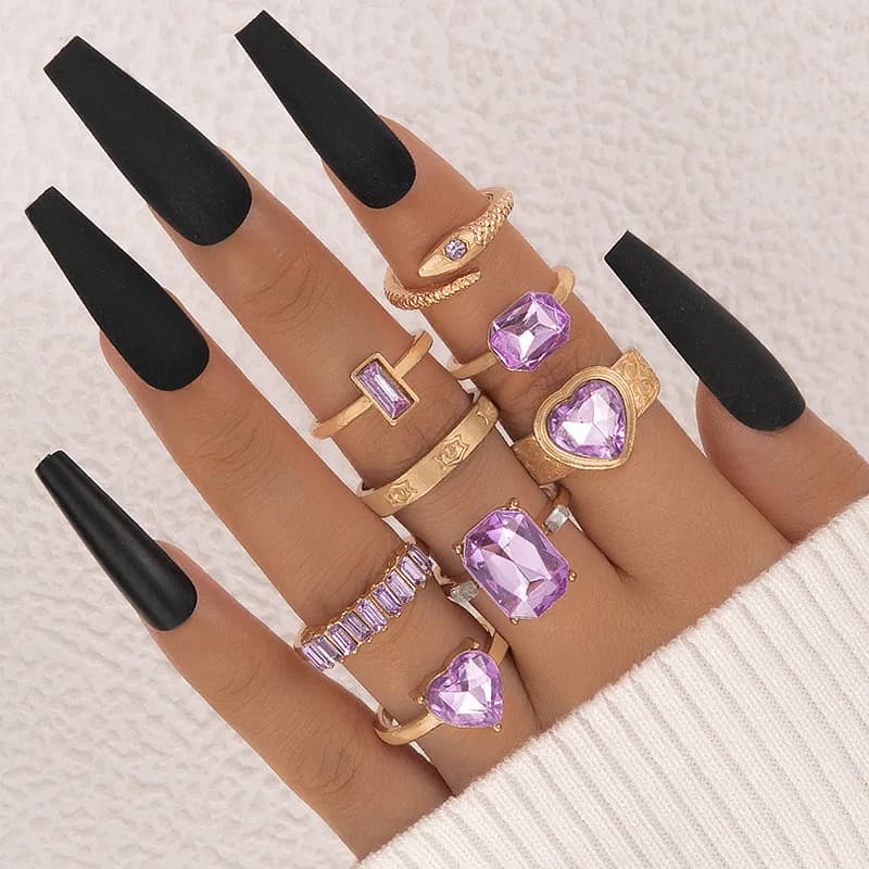 Light luxury jewelry, purple diamond-set love eight-piece ring, peach heart snake gemstone ring.