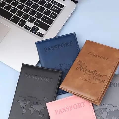 Custodia per passaporto in pelle PU unisex Porta passaporto da viaggio sottile Portafoglio Porta carte di moda semplice regalo per uomini e donne