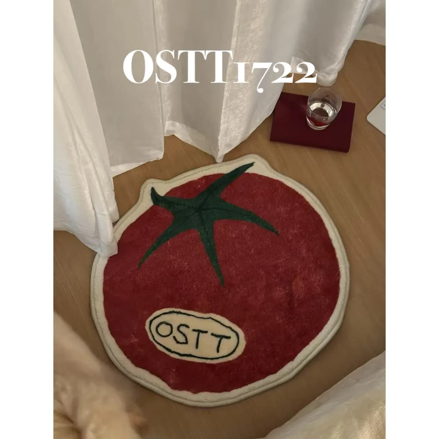 VIKAMA Cartoon Pomodoro Tappeto Decorazione della casa Morbido e confortevole Peluche antisporco Tappetino antiscivolo per soggiorno e camera da letto