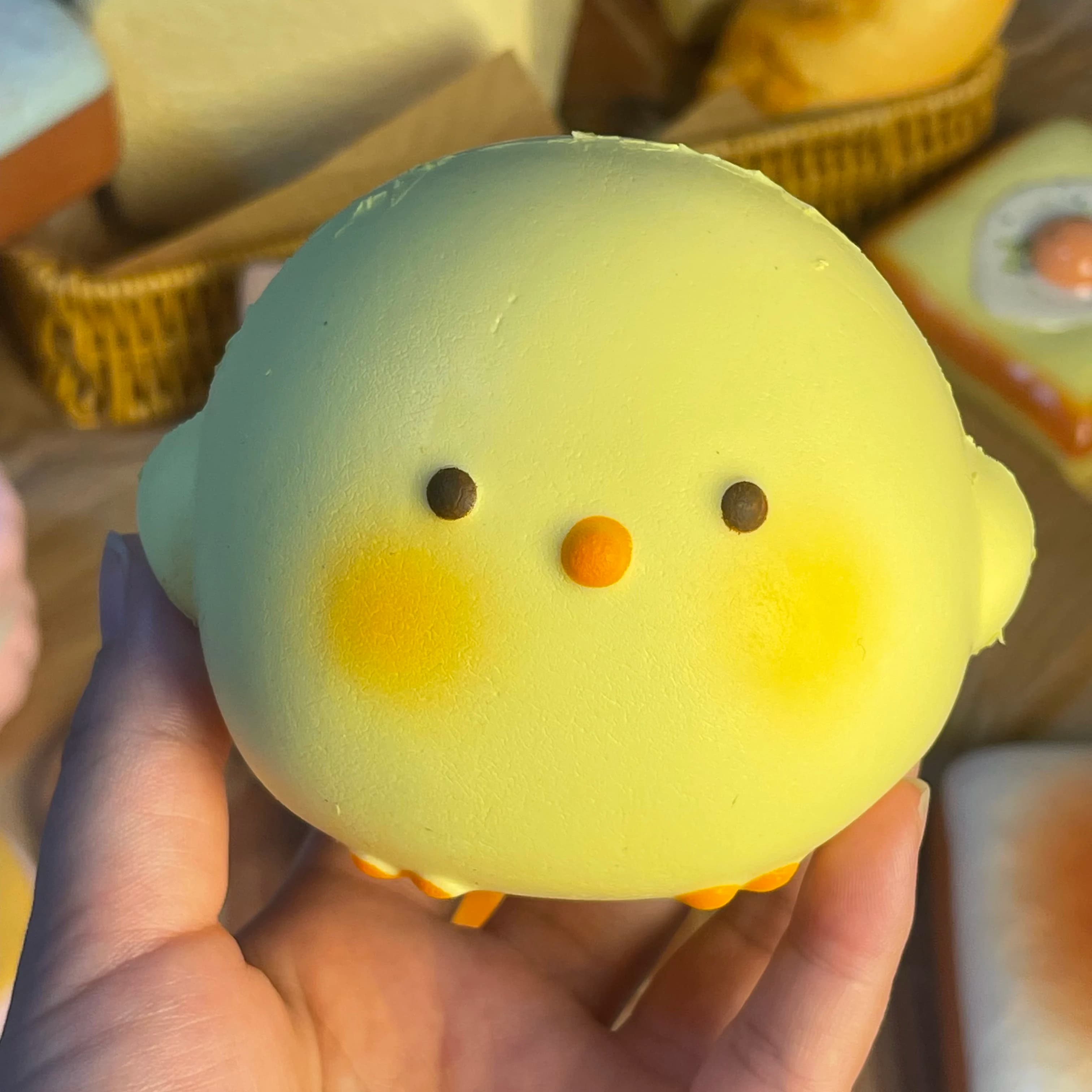 NOVITÀ! Simpatico Pulcino Gigante Squishy: Giocattolo Antistress a Lenta Risalita e Sensoriale per Bambini e Adulti, Allevia Ansia, ADHD e Autismo