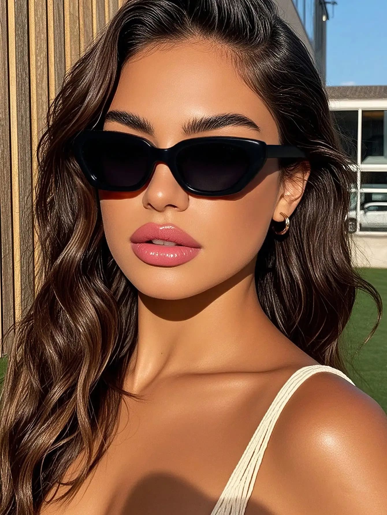 Occhiali da sole alla moda con montatura nera Cat Eye per donna e uomo con protezione UV400
