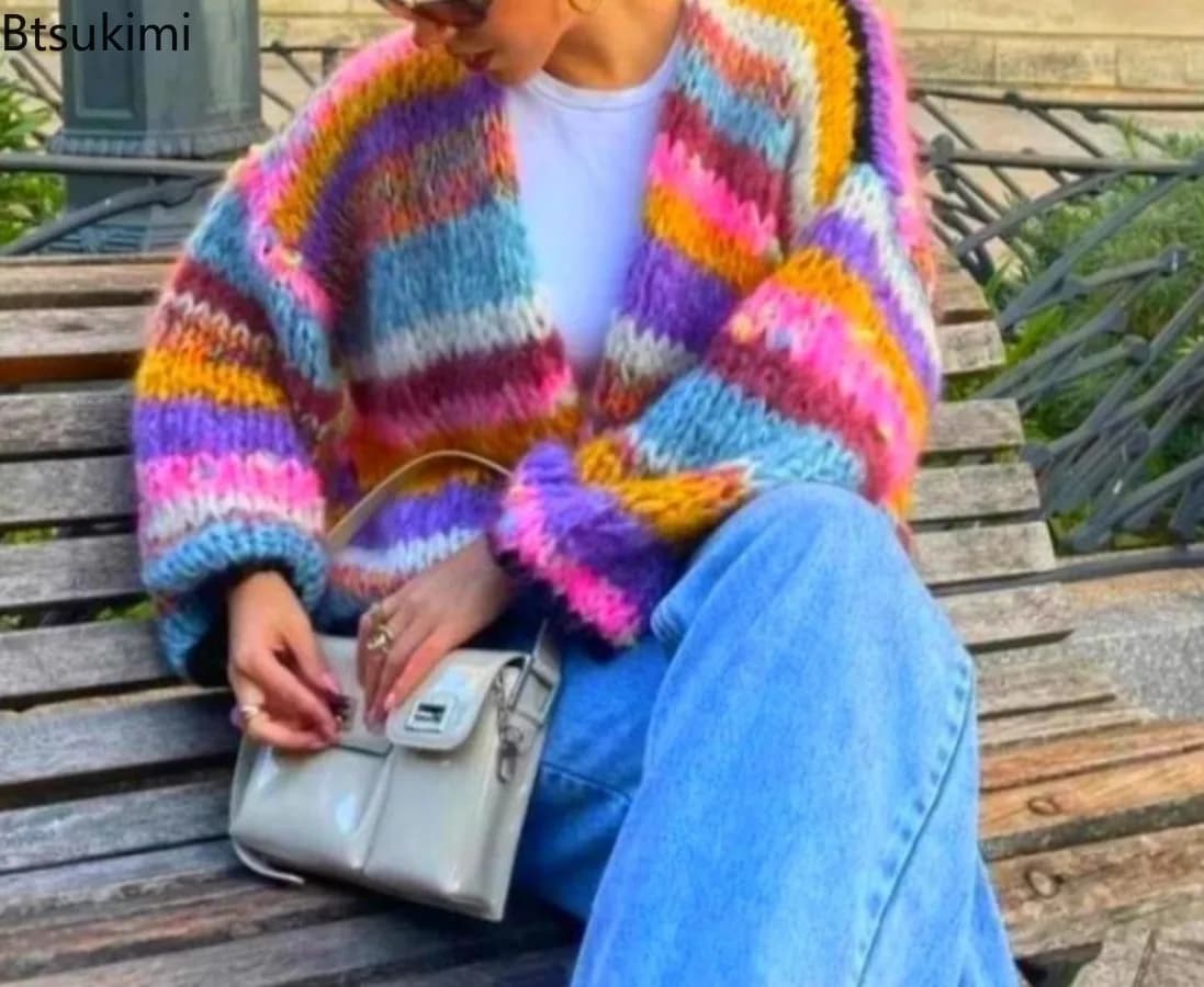 2026 Maglione cardigan da donna Cappotti lavorati a maglia a righe colorate Giacche in maglia a maniche lunghe Autunno Inverno Cardigan versatile casual