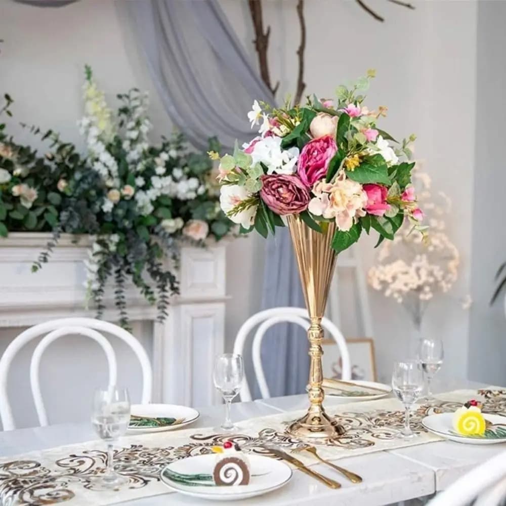 New Iron Flower Vase Golden Exquisite Metal Vases European Candle Holder Home