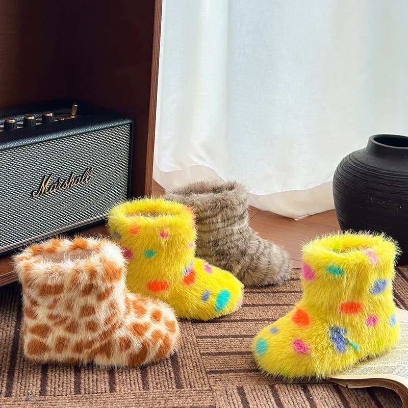 Stivali da neve caldi per bambini Simpatici stivali lunghi in cotone con sottopiede per ragazze in peluche Stivali pelosi per bambini con pile invernale 22-32