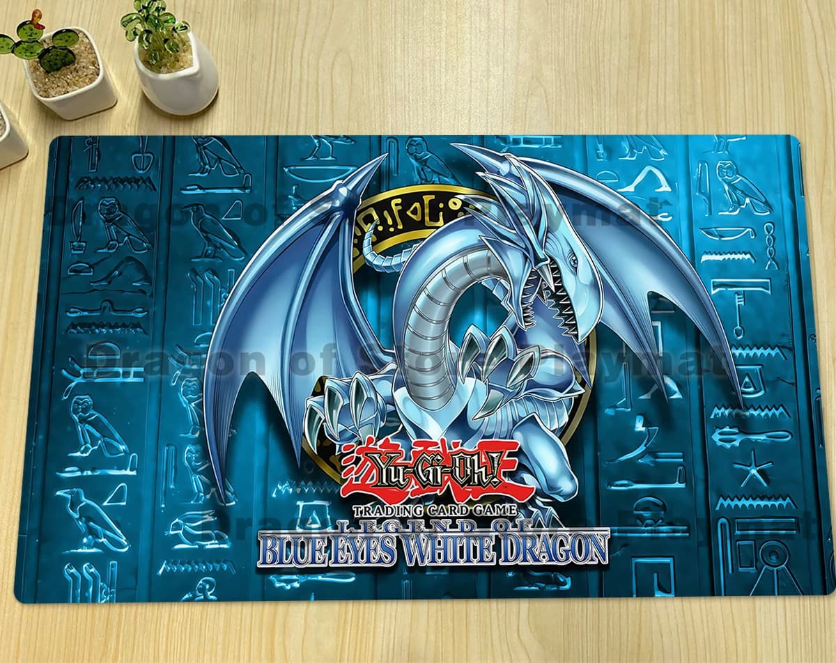 YuGiOh Blue-Eyes White Dragon Tappetino da gioco TCG CCG Pad Gioco da tavolo Pad Gioco di carte collezionabili Tappetino per mouse in gomma Borsa gratuita 600x350x2mm