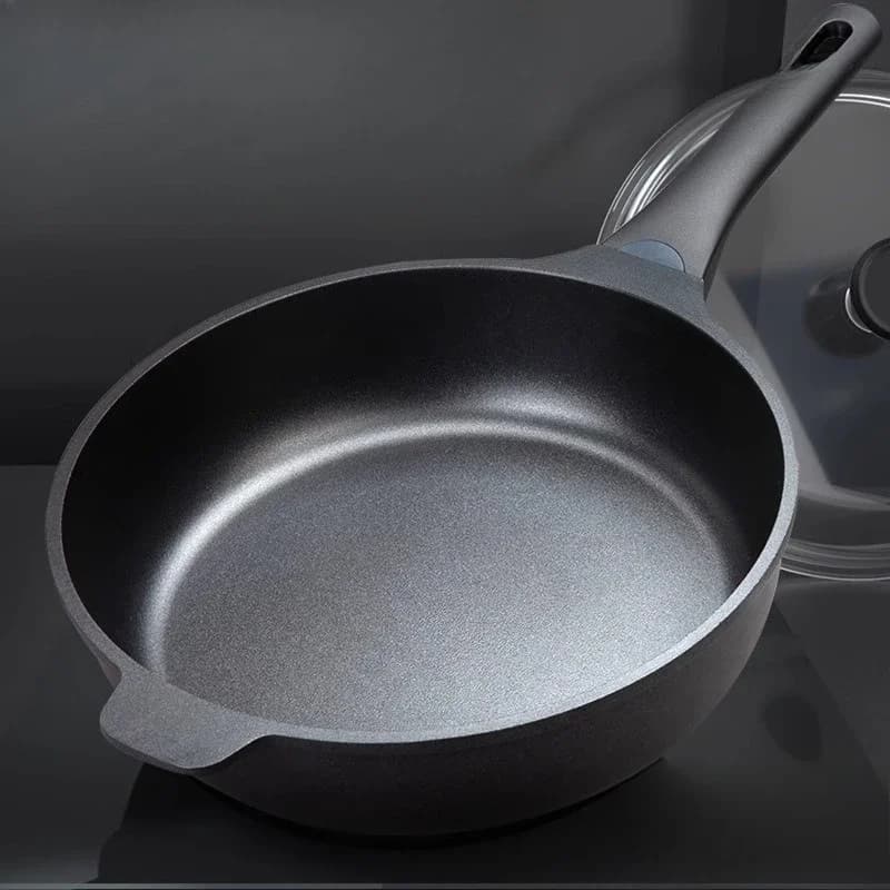 Frying pan, flat bottom, non stick pan, household, wok, induction cooker, gas stove, thickened