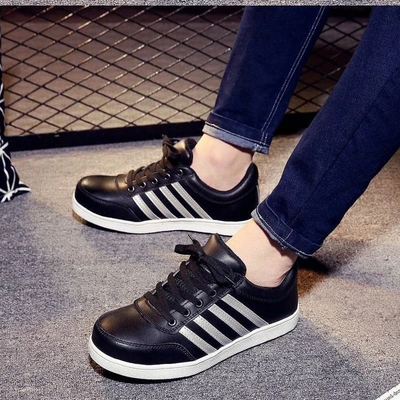 Scarpe da ginnastica indistruttibili da lavoro di nuovo stile scarpe antinfortunistiche sportive traspiranti scarpe antinfortunistiche
