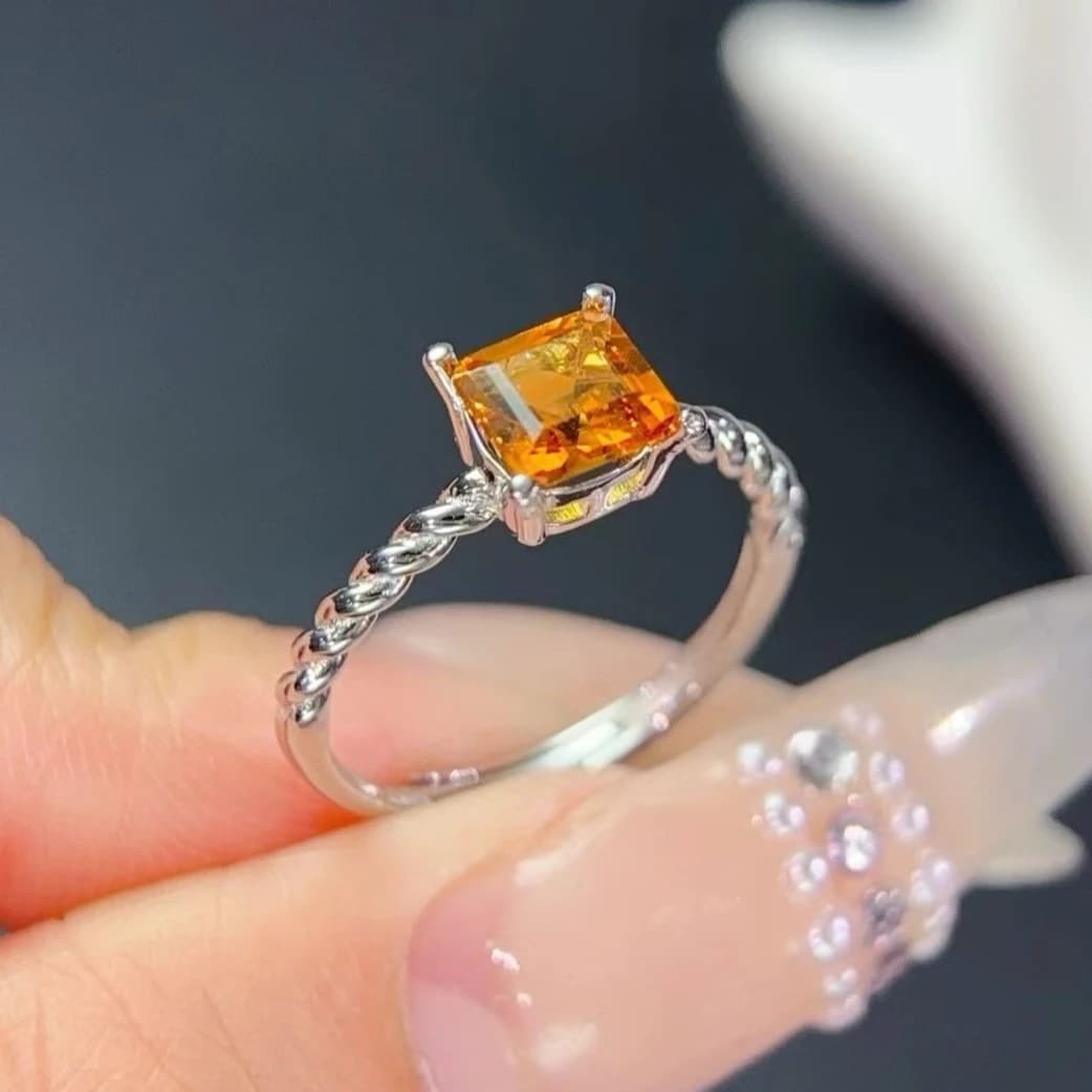 Anello in Argento con Gemma dal Design Semplice, Citrino Naturale da 6mm 0.8ct, Gioiello Placcato Oro 18K con Certificato Gratuito