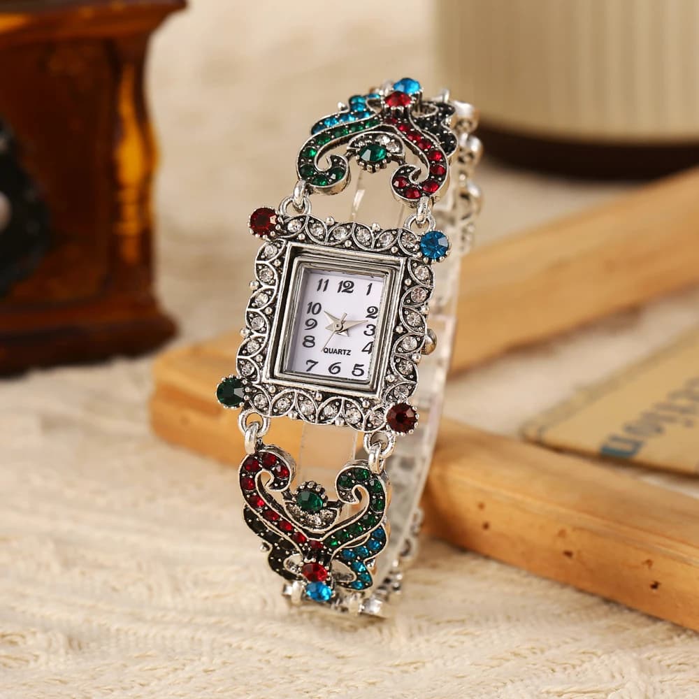 Nuovo cinturino per orologio da donna, cinturino in acciaio compatto alla moda con diamanti colorati e diamanti pieni