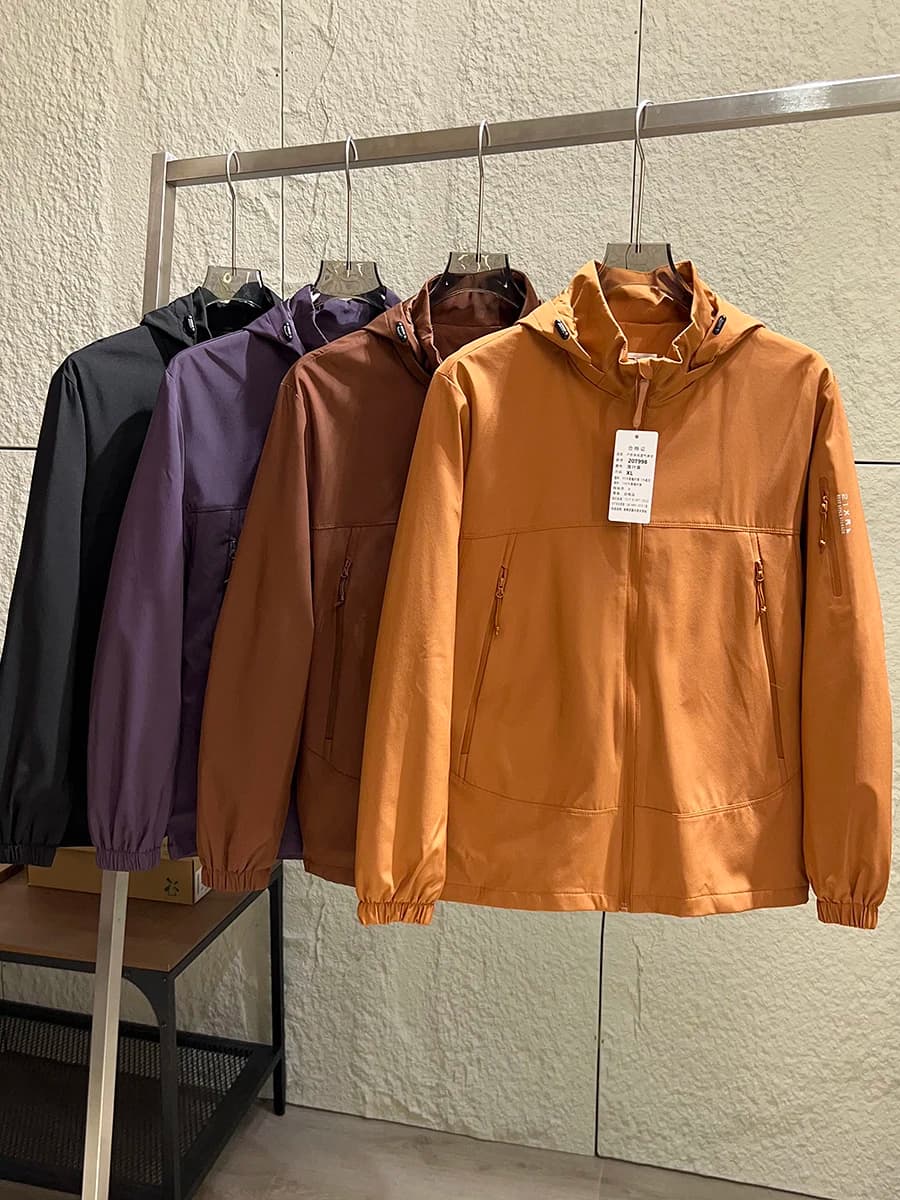 Commute Series Men's Windproof Water-resistant Sporty Hooded Jacket Outerwear Polyester Fiber Standard Fit Youth Fashion