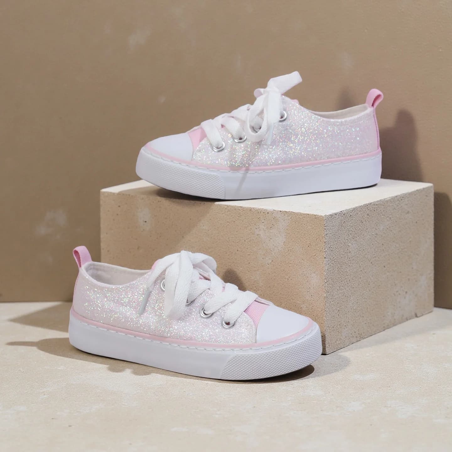 COMFY KIDS Scarpe in tela basse bianche e rosa con glitter per bambine da 3 a 12 anni, tessuto traspirante e leggero, design elegante e brillante, facili da pulire, antimacchia, per tutte le stagioni, scarpe casual da scuola