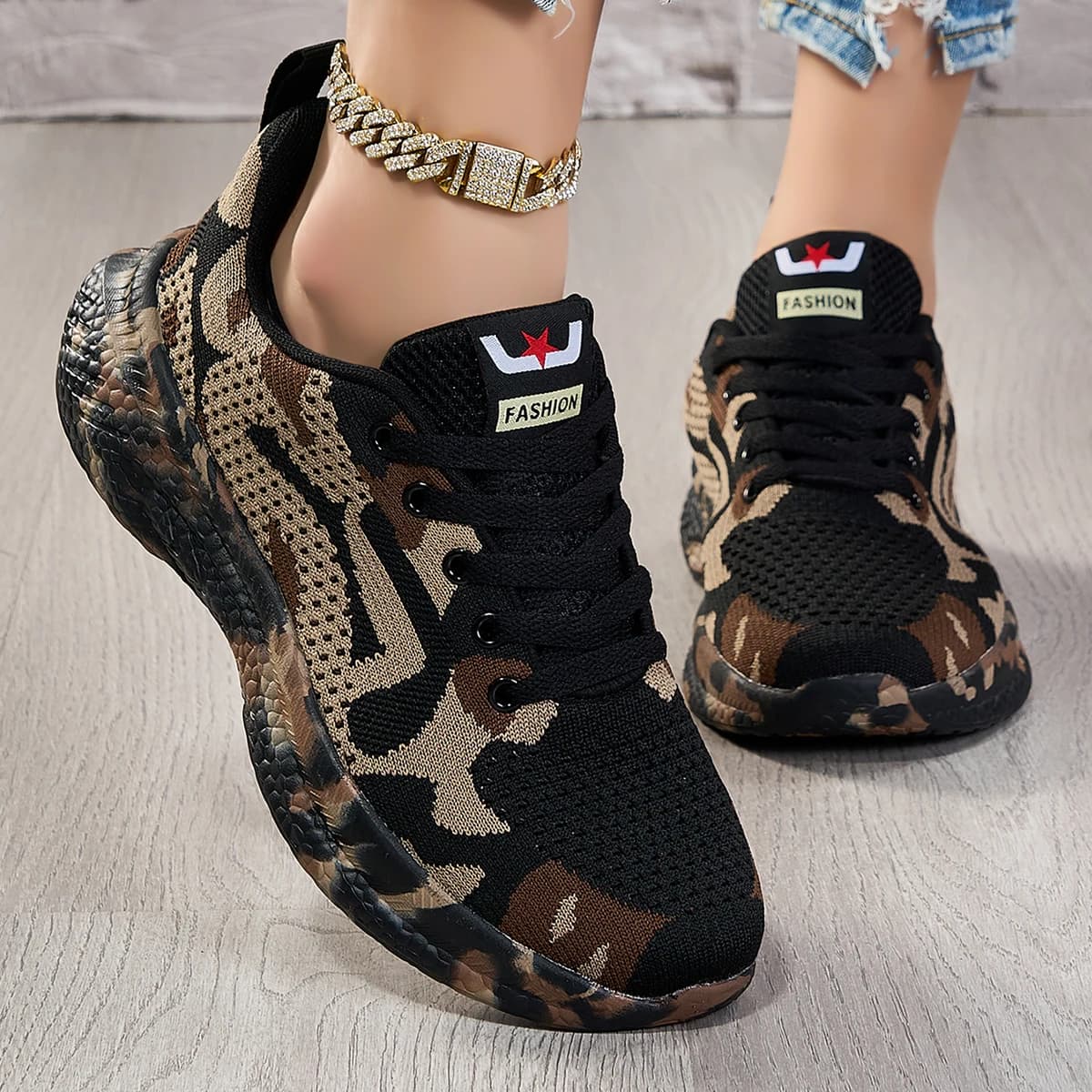 Scarpe Sportive e Casual Traspiranti in Mesh Nuove Collezione Estate 2025 per Uomo e Donna, Scarpe da Corsa Ultra Leggere con Suola Morbida per Coppia