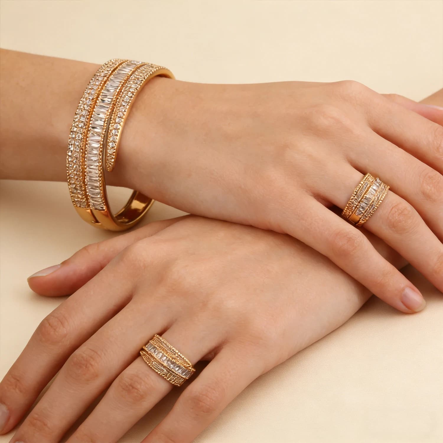 Set di Bracciali e Anelli per Donne, Bracciale a Polsino Irregolare, Bracciale Largo e Spesso con Fibbia Regolabile per Donne