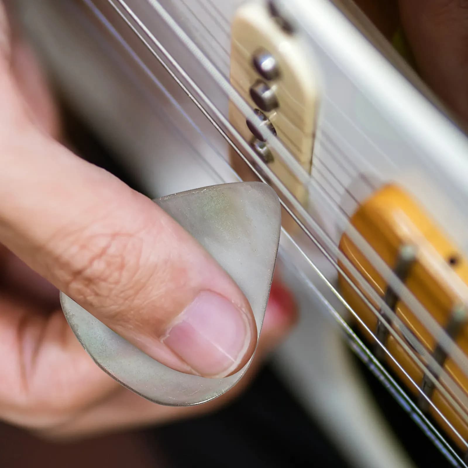 Set di 3 Plettri per Chitarra in Vera Conchiglia Naturale per Chitarra, Ukulele e Strumenti a Corda Bassi, Suono Morbido e Autentico