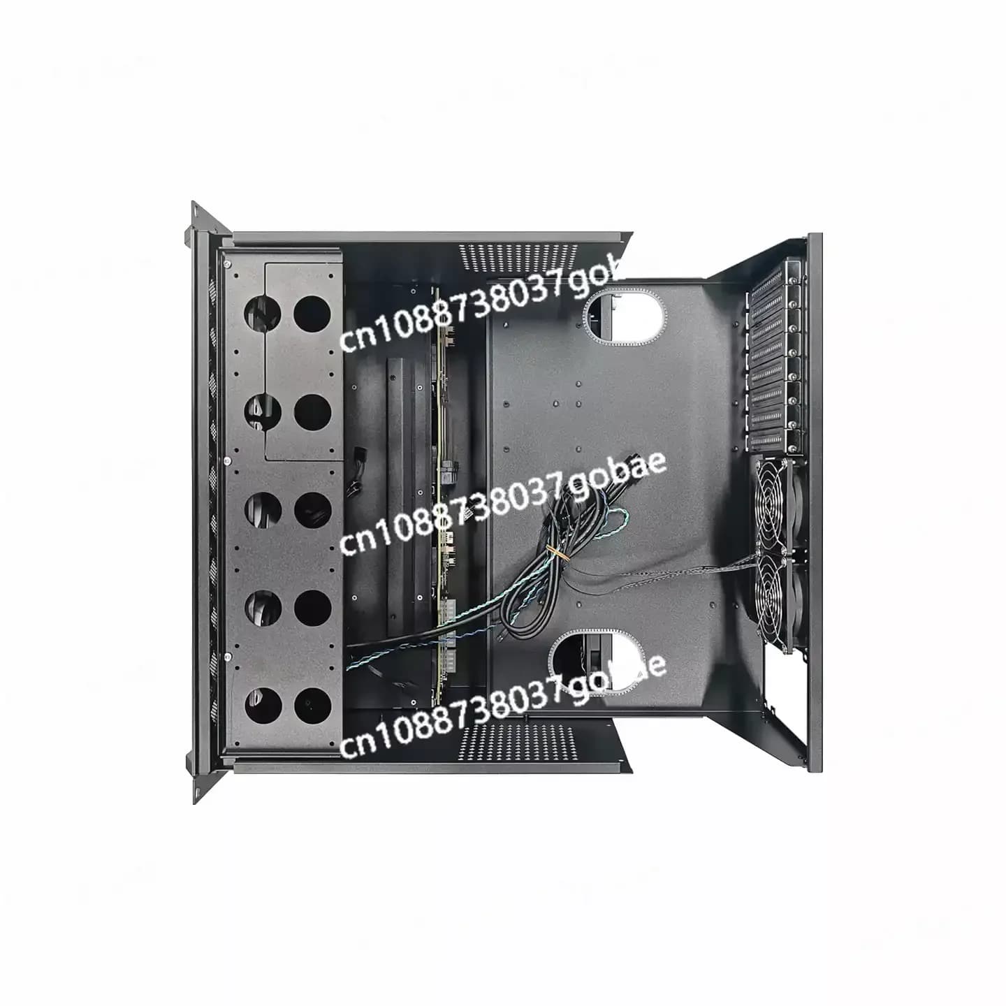 Chassis NAS a 12 dischi per server rack con supporto per raffreddamento a liquido 360 e slot per schede ATX full-height