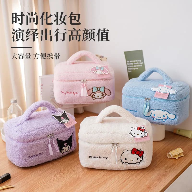 Borsa per trucco in peluche Sanrio Borsa per cosmetici Hello Kitty Custodia per penna trasparente Custodia da toilette da viaggio con ricamo impermeabile Custodia per trucco portatile