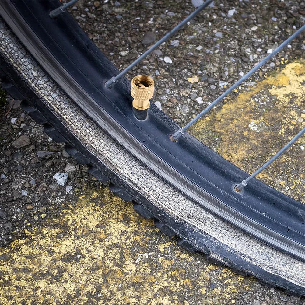 Set di 6 Adattatori per Valvole Bici da Americano a Inglese in Rame per Gonfiaggio Pneumatici Bicicletta