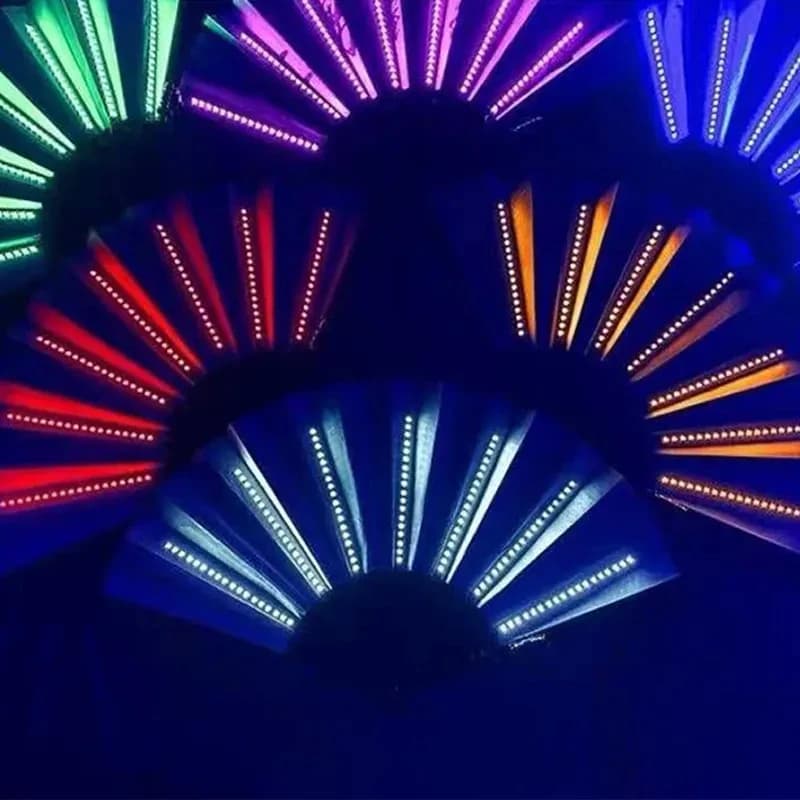 Ventaglio LED Pieghevole Luminoso per Danza, Spettacoli Notturni, Halloween, Natale, Rave, Festival - Accessori Luminosi al Buio per Feste