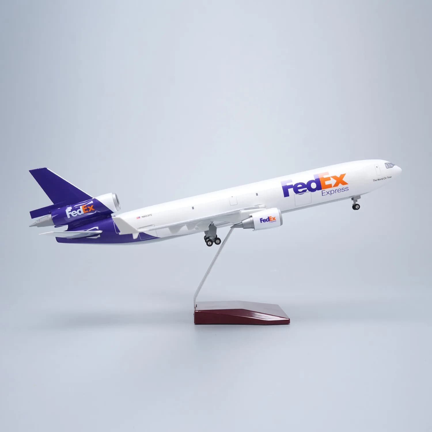 1/130 Large Scale Airplane 47cm Fedex MD-11 Resin Airplane Model Kit With Stand For Adult Aviation Souvenir Gift Collection