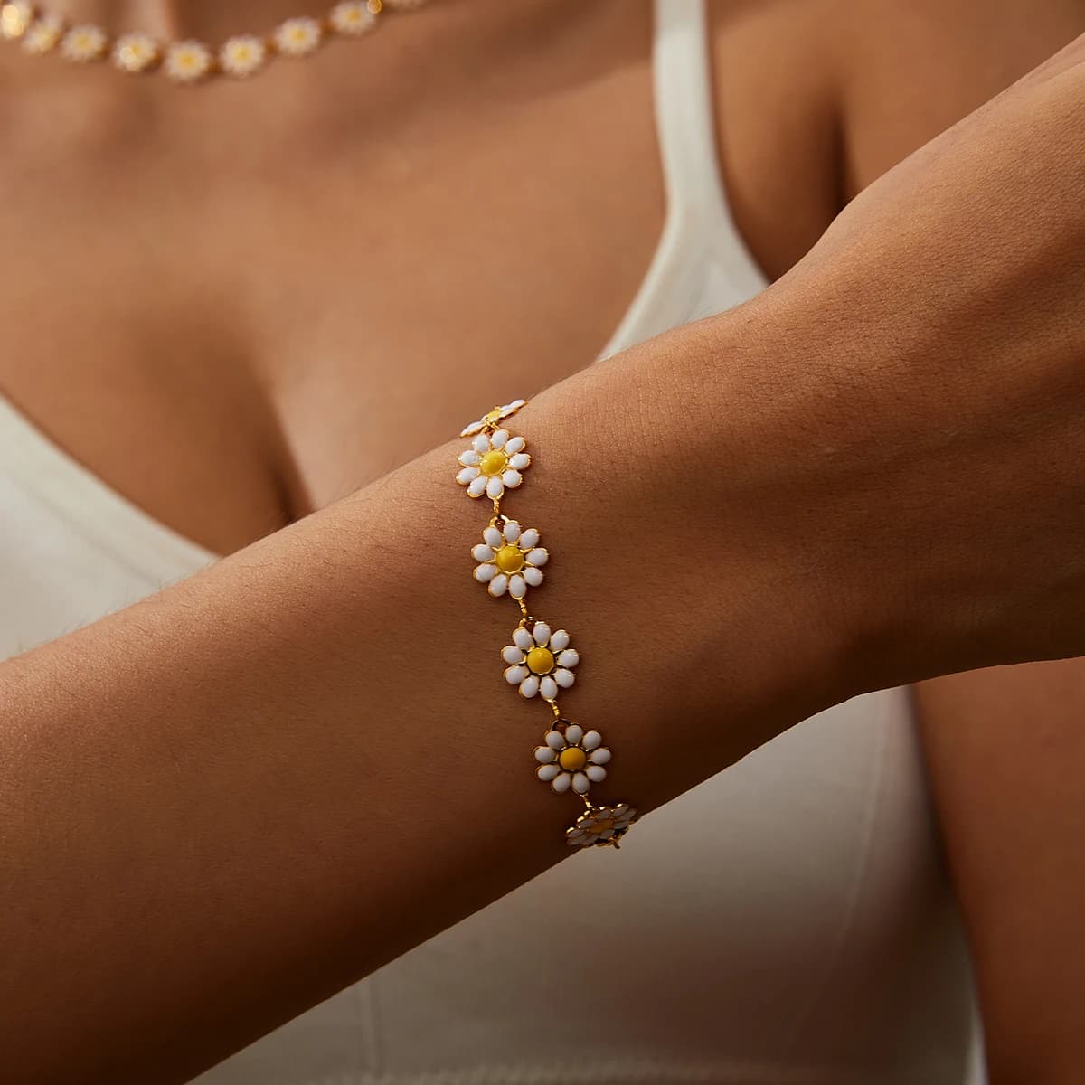 Braccialetto alla Moda con Fiori di Margherita per Donne e Ragazze, Accessori Y2K, Bracciale Artigianale con Perline Colorate, Gioielli Boho Estivi