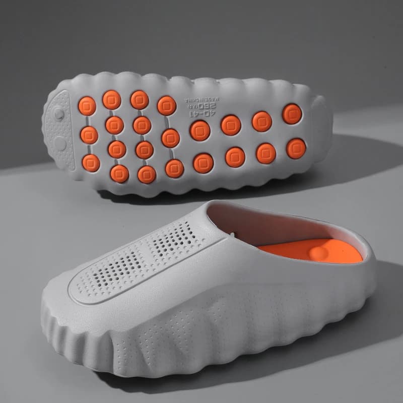 Men's Outdoor Slippers Soft Thick Sole Breathable Sandals Non-Slip Lightweight Summer Beach Slides for Casual Comfort