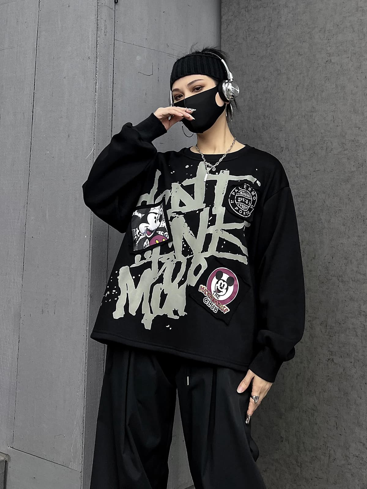 Felpa con Cappuccio Nera da Donna a Maniche Lunghe Stile Streetwear, Nuova Collezione Primavera 2026, M-Brand, Streetwear alla Moda in Misto Cotone Poliestere