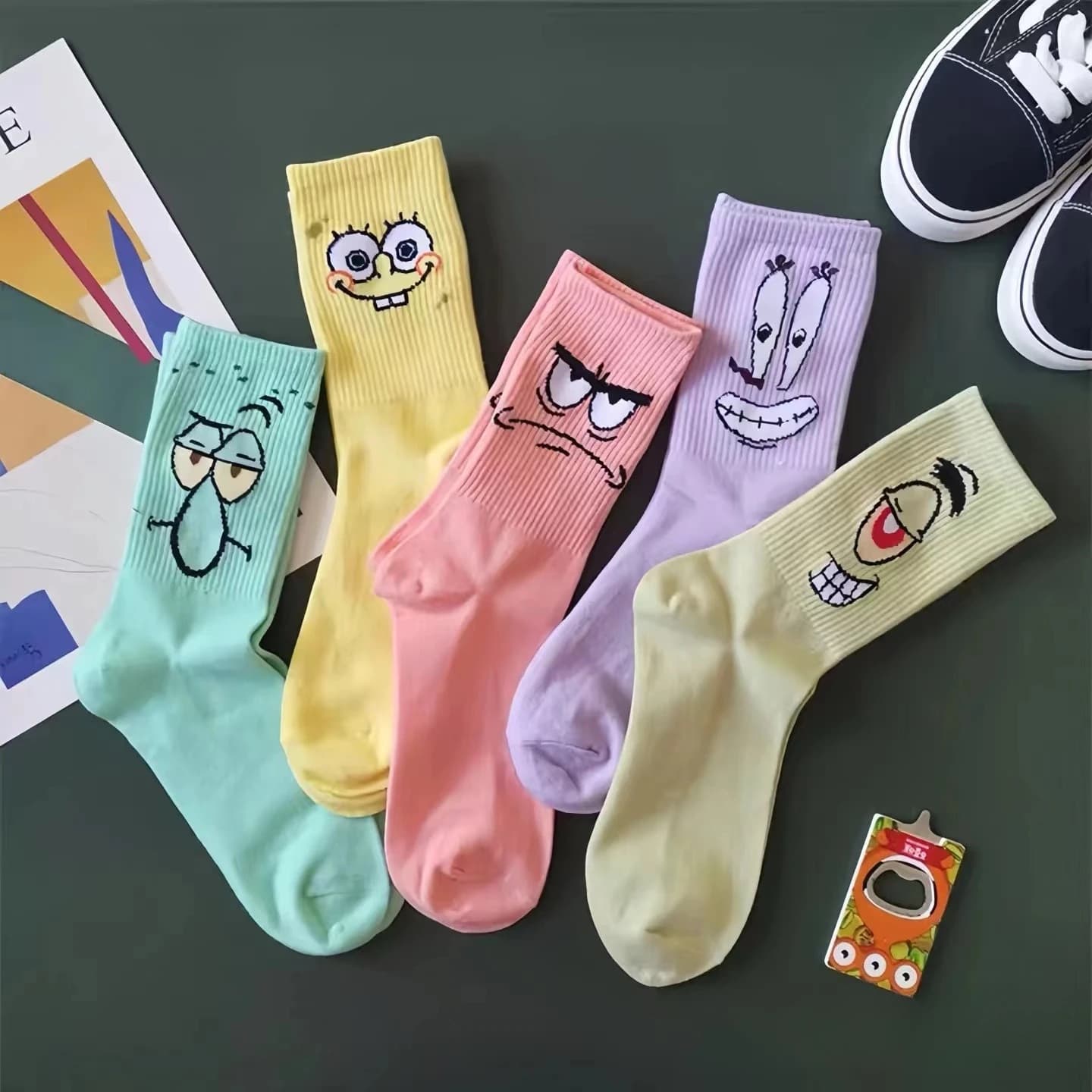 5 pairs of socks in half Kawai SpongeBob calves in breathable cotton, comfortable socks anime tide for boys and girls, students, birthday gift