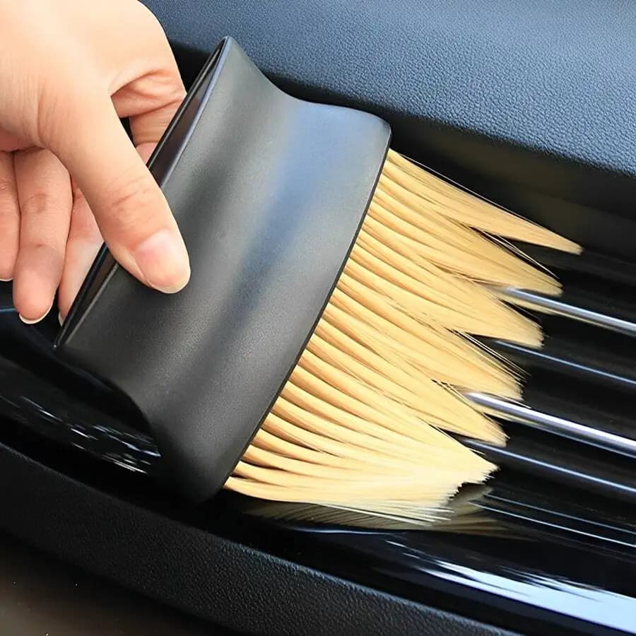Spazzola per la pulizia delle prese d'aria dell'auto con setole morbide, strumento portatile per la rimozione della polvere, strumento pratico e durevole per la rimozione quotidiana della polvere dagli interni dell'auto, accessori per la cura dei veicoli
