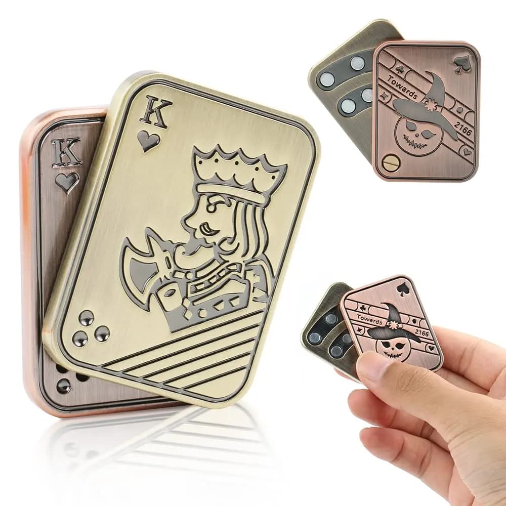 EDC Metal Fidgets Slider per adulti per l'ansia, giocattoli antistress Top Spinning Poker Magnetico in metallo Fidgeting Spinner Skull Toy