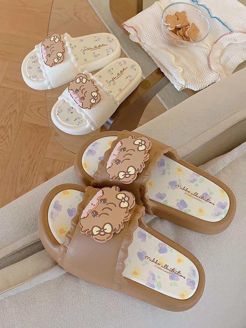 Ciabatte Estive Floreali da Donna, Sandali da Spiaggia per Esterni, Collaborazione Orso Mikko, Eleganti con Tacco Piatto in EVA e Motivo Cartoon