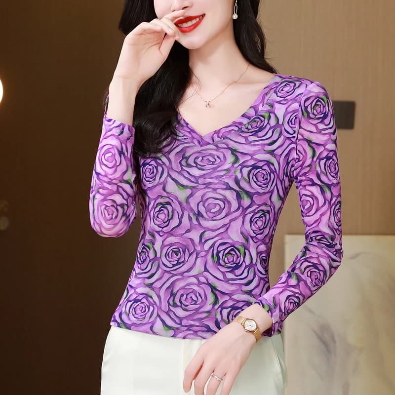 2025 Camicetta alla moda in rete con scollo a V: maglietta a maniche lunghe snellente con stampa floreale da donna, top base chic per strati autunnali e invernali