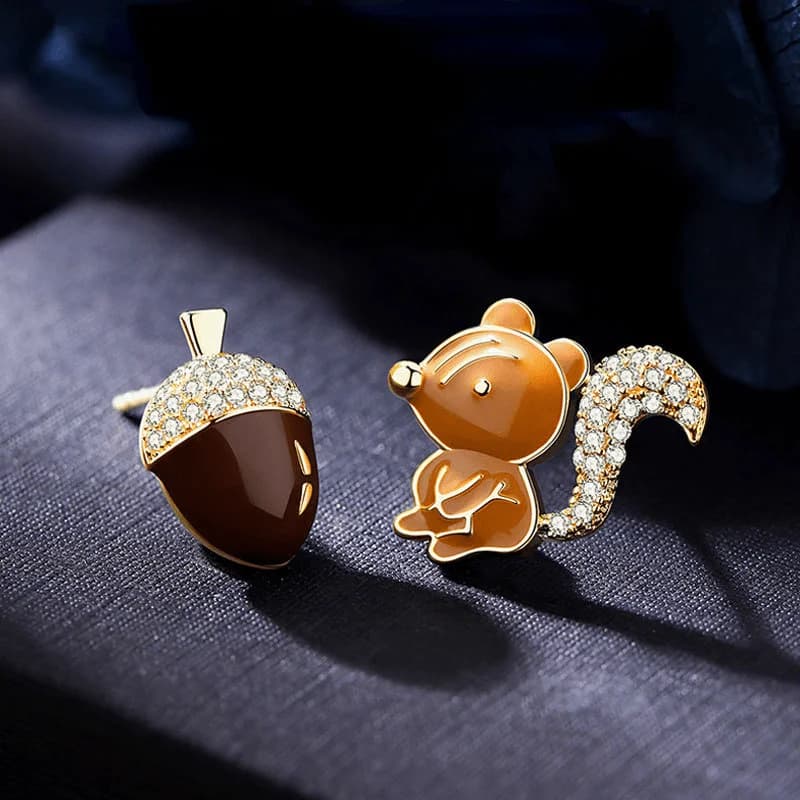 Creative Fashion Shiny Design Easy Christmas Personalized Squirrel Nut Animal Earrings Easy Versatile Cartoon Earrings Birthday Gift Christmas Anniversary Gift