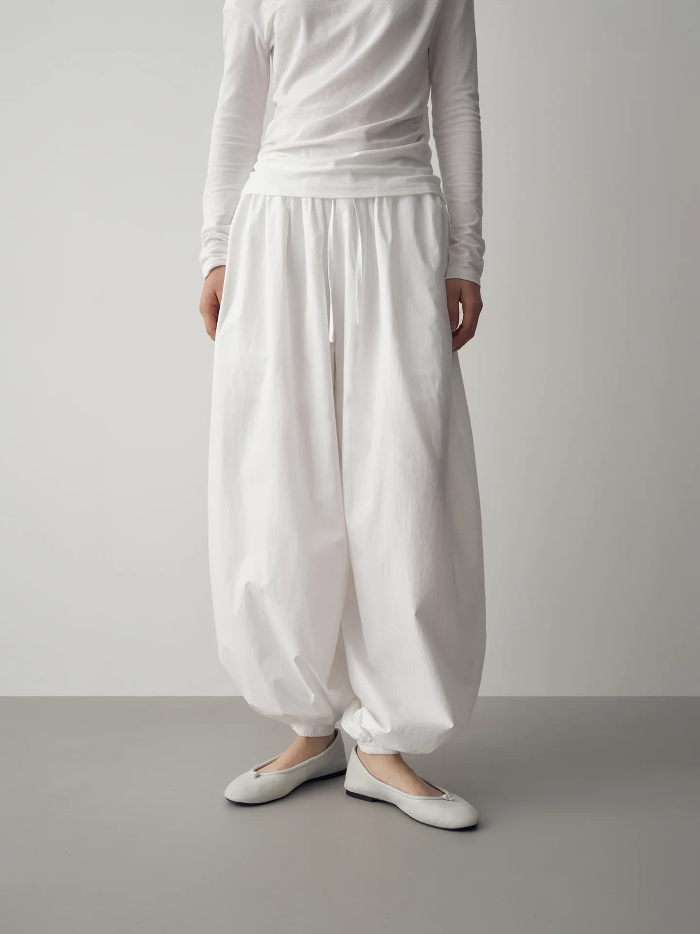 Pantaloni Casual da Donna Primavera 2026 in Puro Cotone, Modello Balloon con Coulisse, Pantaloni alla Moda a Lanterna, Comodi Jeans da Donna
