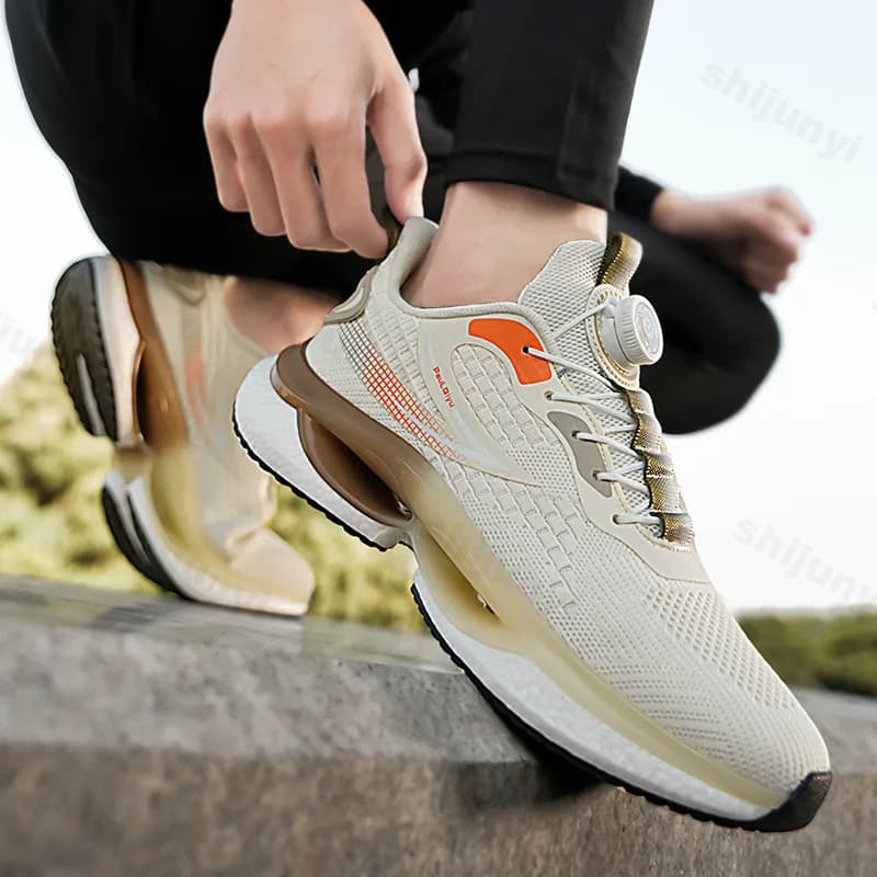 Scarpe da ginnastica da uomo Fly Weave Autunno Nuova moda Aumenta l'altezza Scarpe da corsa antiscivolo Comode scarpe casual da esterno traspiranti