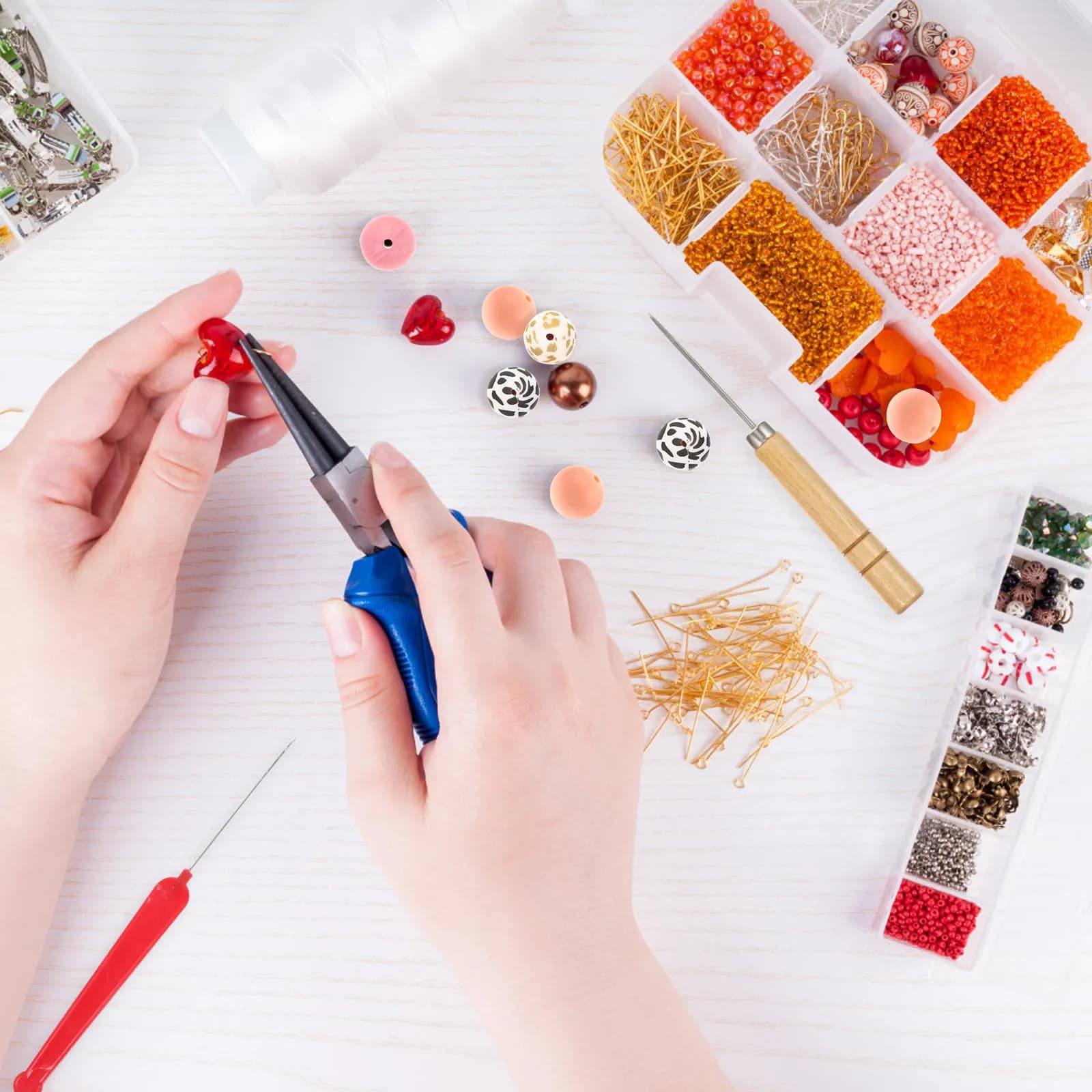 Set di 1 Ago per Infilare Perline Portatile e Pratico, Punteruolo Professionale Altamente Lucidato per Facile Infilatura di Perle e Lavorazione a Maglia e Uncinetto