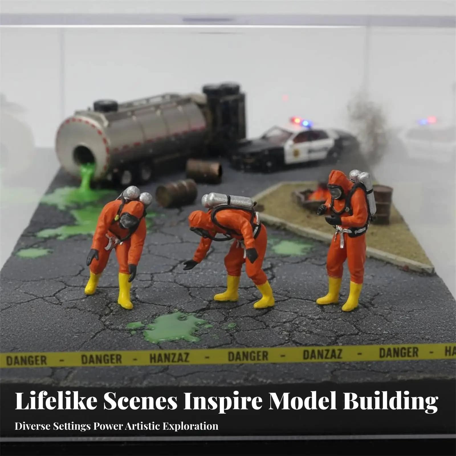 Detailed Resin Mini Doll Figurine for Sand Table Model Scene Emergency Worker Suit Figure with Breathing Gear