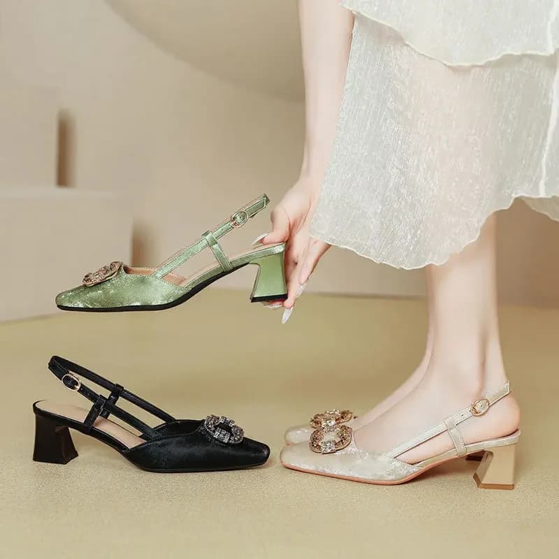 2025 Sandali Scarpe femminili Punta quadrata Fibbia Tacchi a spillo Nuove ragazze Comfort Estate Retro Aperto basso chiuso Grosso Beige Moda Trasparente