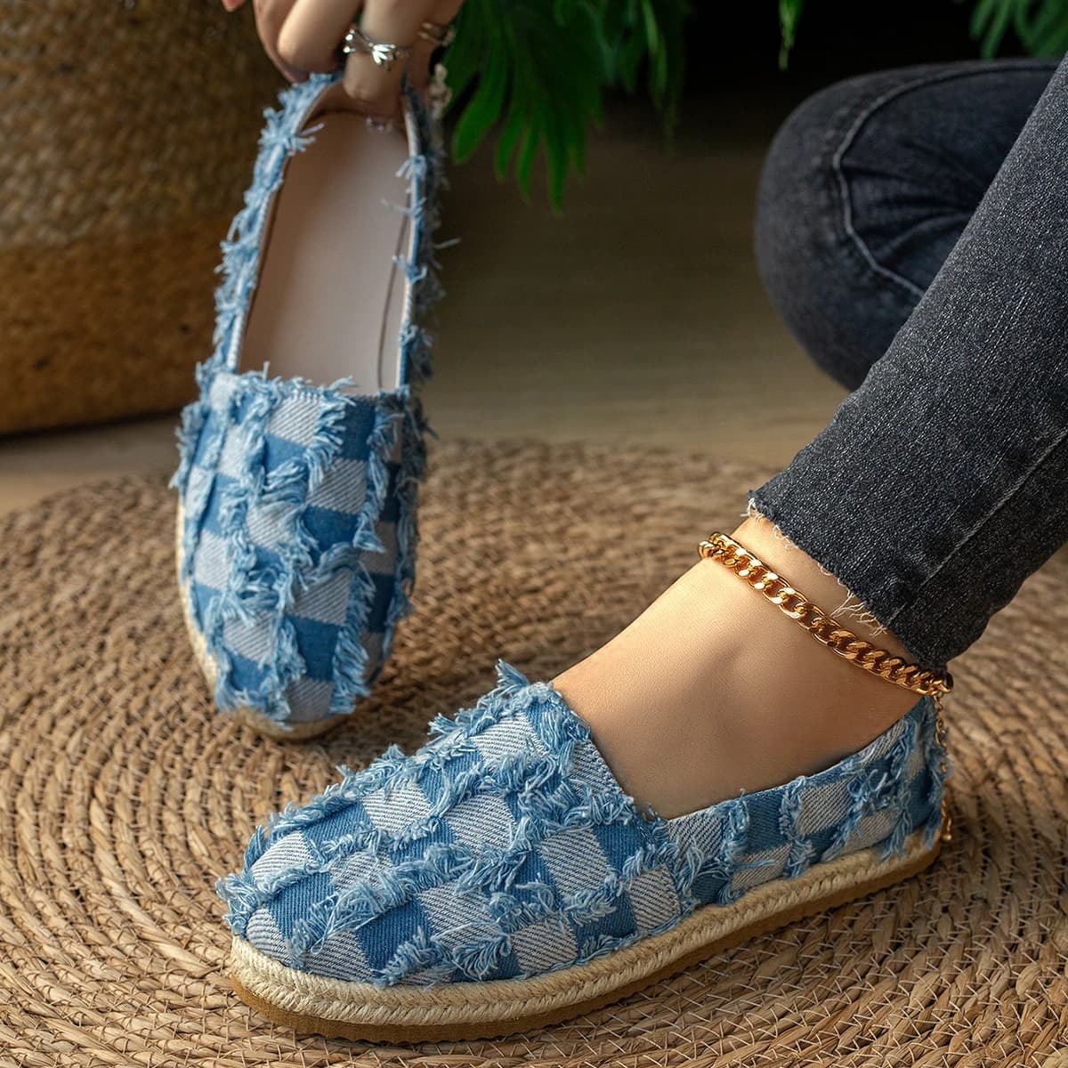 Scarpe da donna in tela antiscivolo a quadri, taglie grandi, semplici, per il tempo libero all'aperto, primavera e autunno, nuove moda 2026