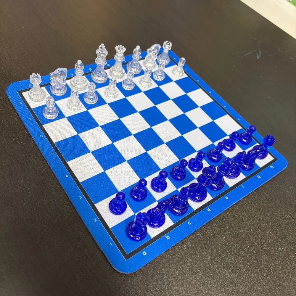 Transparent Blue And transparent Chess Set Measuring 24*24 cm, Includes 32 High-Quality Chess Pieces, Indoor And Outdoor Games