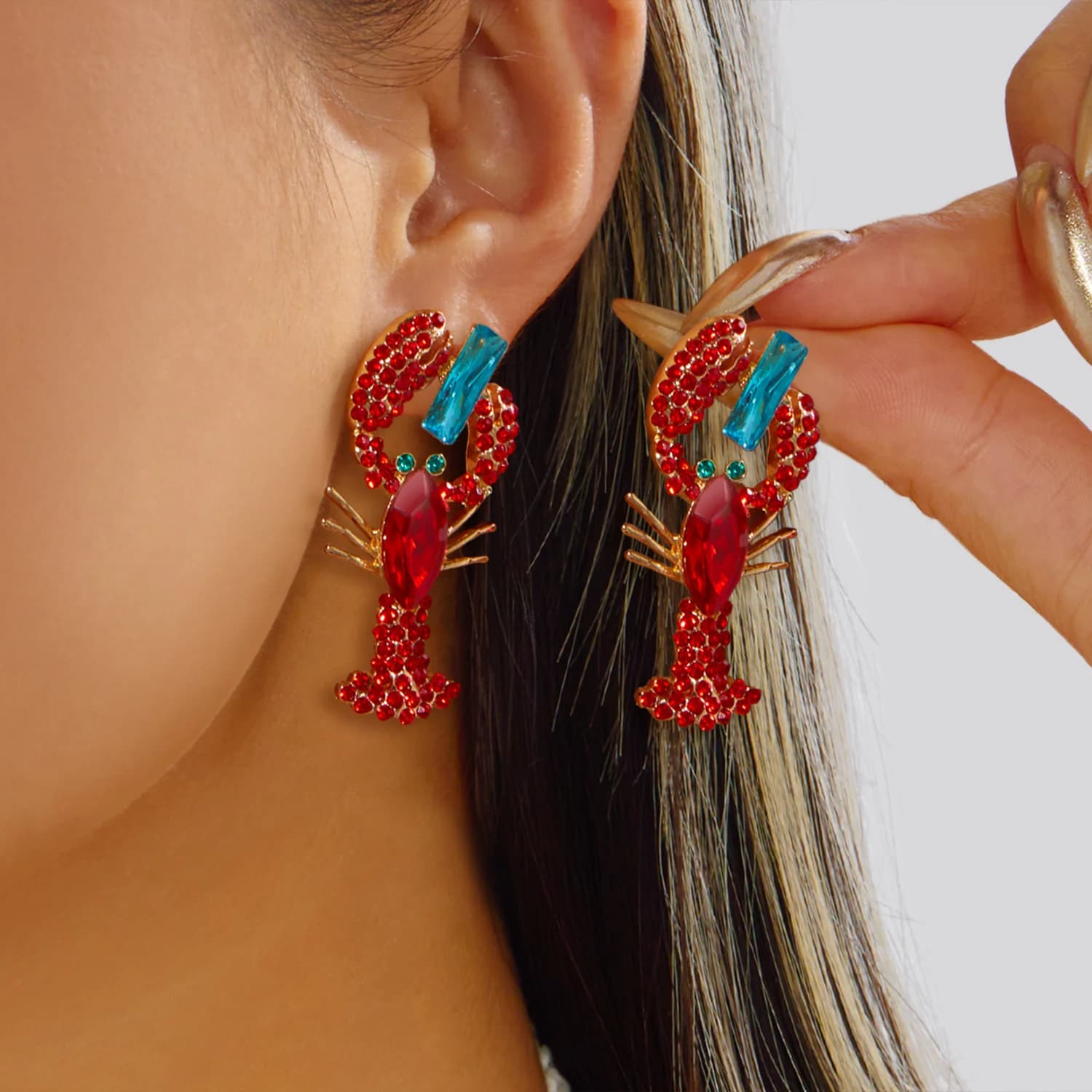 Orecchini pendenti a forma di aragosta con strass rossi in stile boho per donna, orecchini a goccia con cristalli di zirconio in stile oceano, gioielli per feste estive in spiaggia.