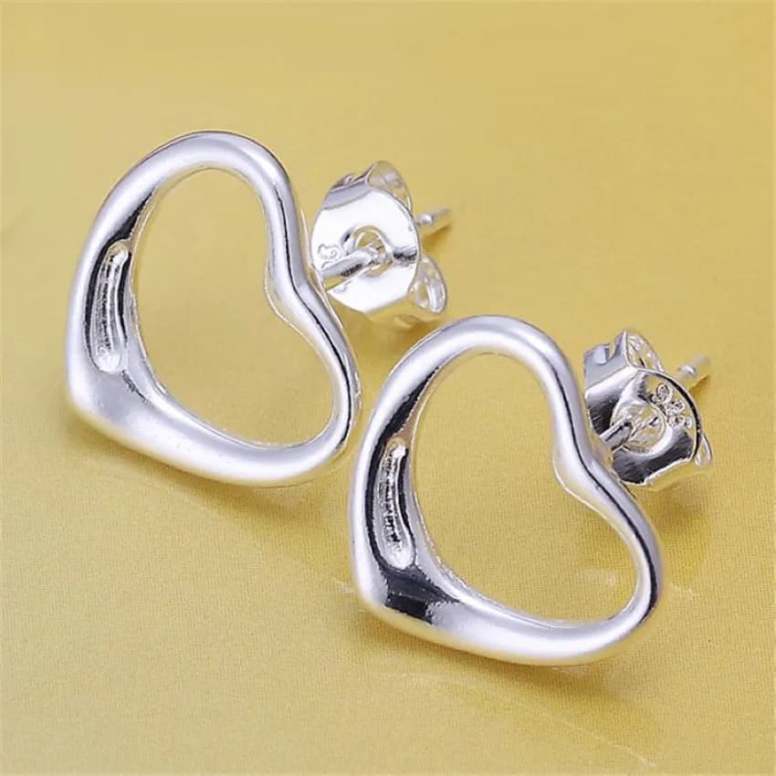 925 Sterling Silver Earrings Temperament Women Exquisite Heart Ear Studs Christmas Gifts Street All-Match Jewelry