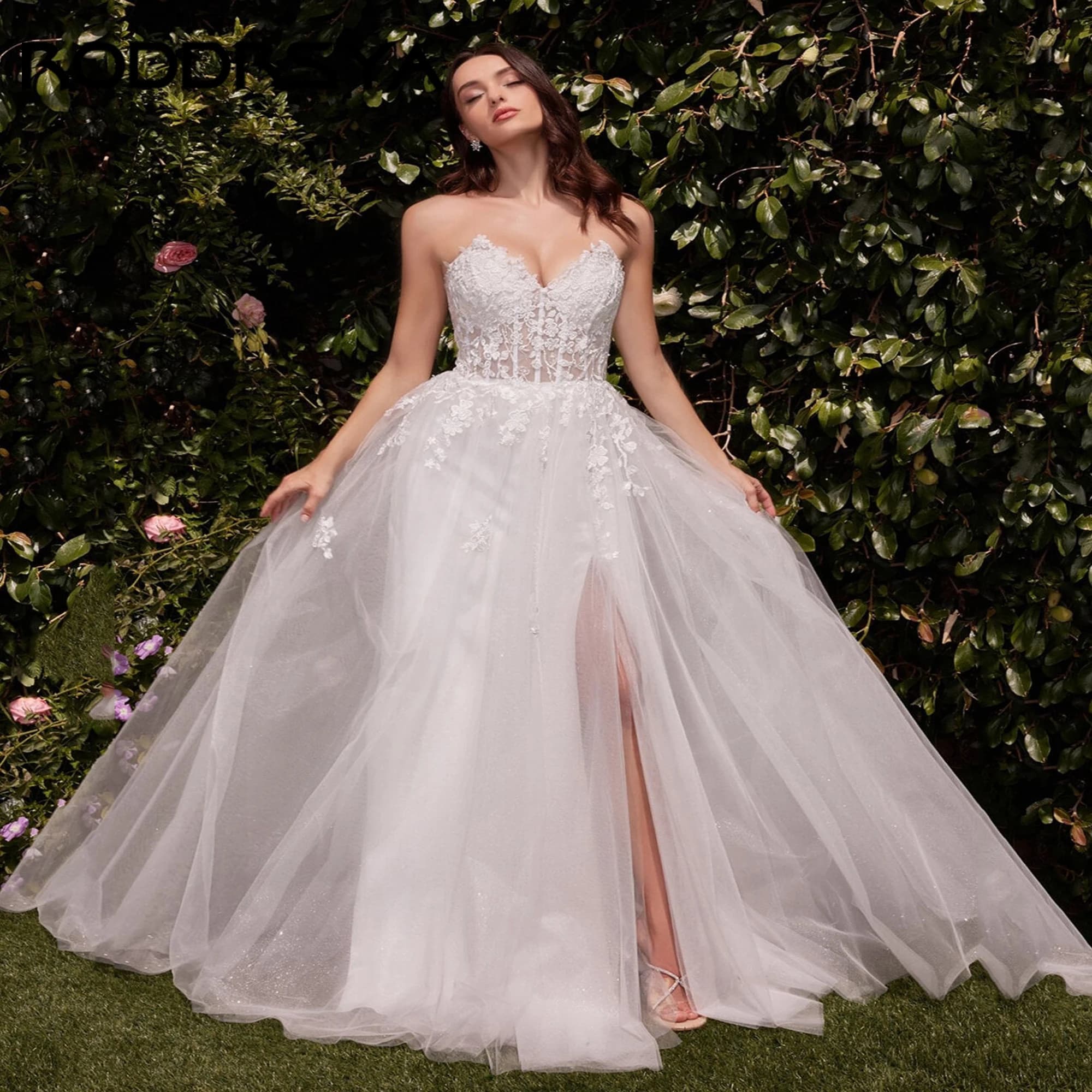 Abiti da sposa di lusso con scollo a V per la sposa senza spalline gonna a trapezio applicazioni in pizzo abito da sposa sexy Vestios De Novia 2025 personalizzato Abiti da sposa di lusso a scollo a V per la sposa senza