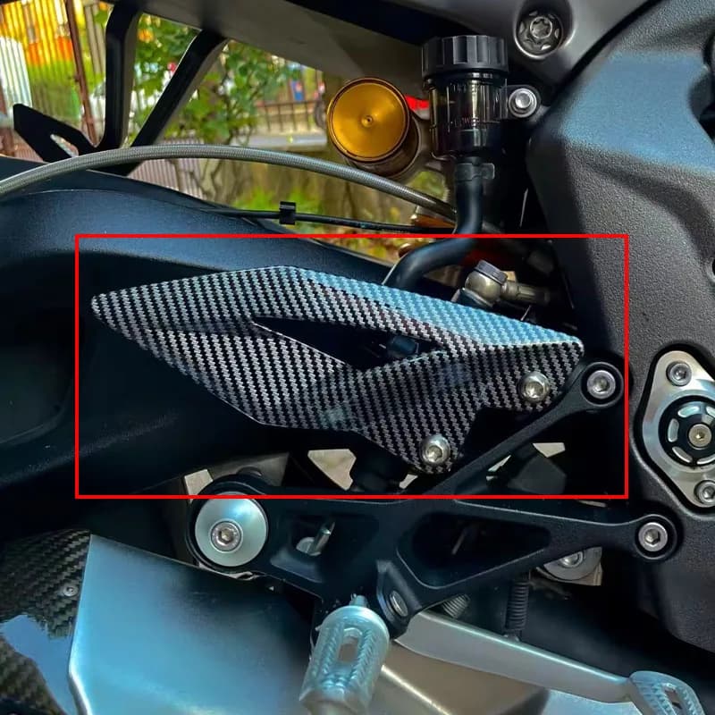 Protezioni per Tallone e Poggiapiedi in Fibra di Carbonio per Triumph Street Triple 660 765 R RS 2016-2026, Accessori Moto Leggeri