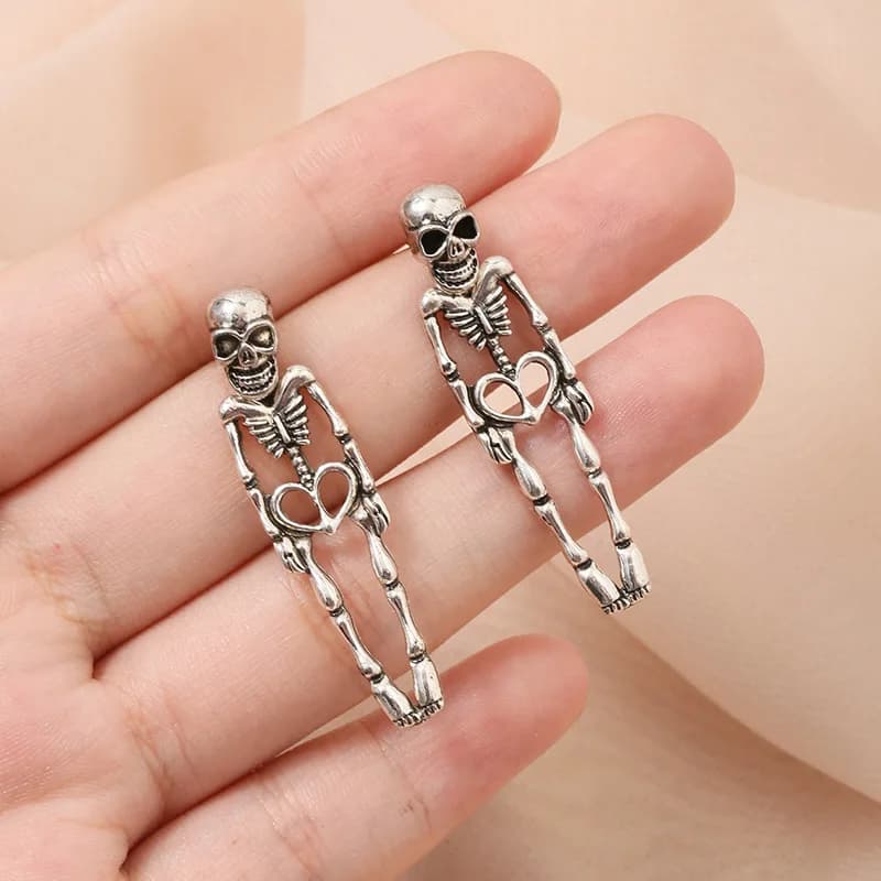 European and American personality exaggerated punk Halloween skull skeleton alloy creative single product stud earrings woman