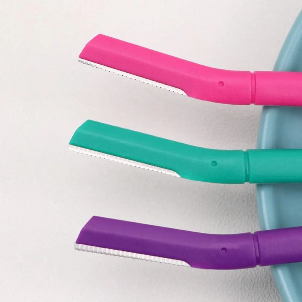 Rasoio per sopracciglia con manico dritto Macro, resistente e antiscivolo, multiuso, per la cura di sopracciglia e barba, per ragazza