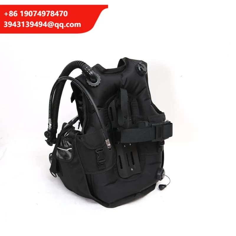 Giubbotto di Compensazione di Galleggiamento (BCD) Regolabile in Silicone per Immersioni Subacquee, Design Morbido, Giubbotto Salvagente in Nylon per Uso Sportivo