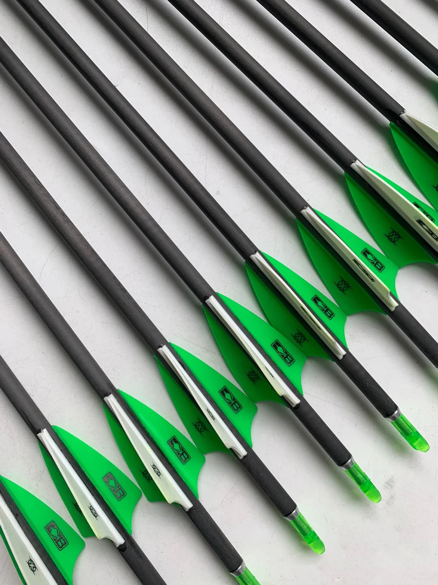 Finito ID4.2mm Frecce in carbonio puro Spine300/350/400/500/600/700/800/900/1000 Bohning piuma Bersaglio Tiro con l'arco Caccia Tiro